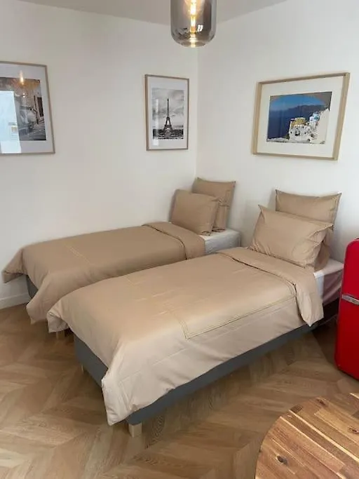 Daire The Place To Be In Paris Fransa